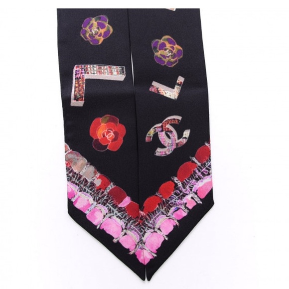 CHANEL 
Silk Bandeau Scarf Black Multicolor
Designer Black and Pink Scarf in Box - Picture 1 of 7
